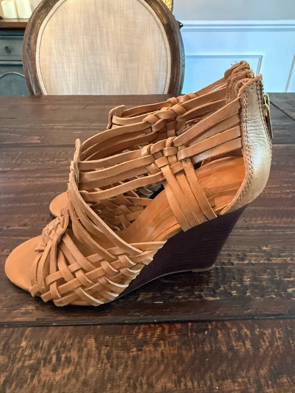 Tory Burch Woven Leather Wedge Sandals in Tan, size 8 - Picture 4 of 8